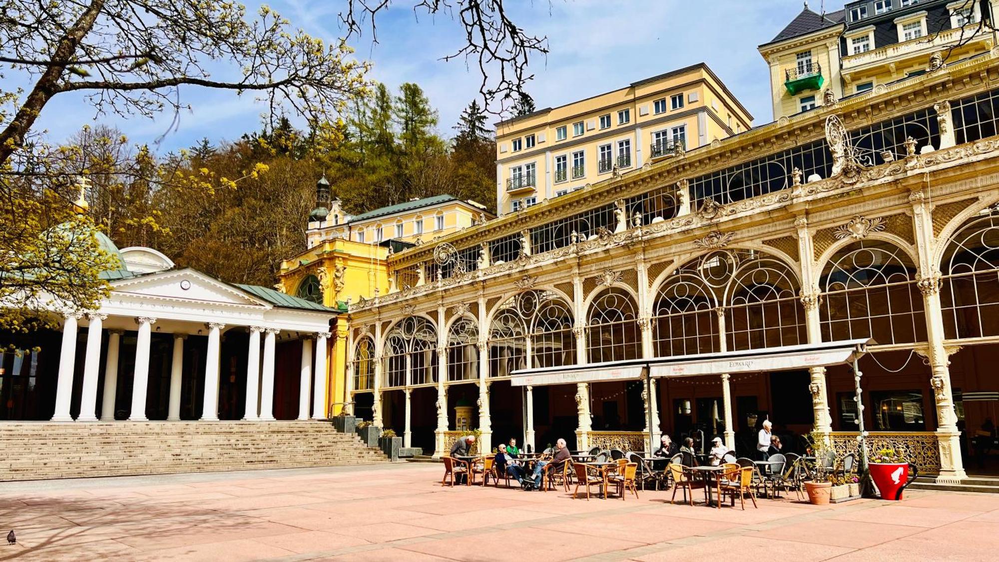 Residence Kolonada 60 Square Meters 2 Rooms Apartment In Best Location Direct At Famous Colonnade And Singing Fountain Mariënbad Buitenkant foto